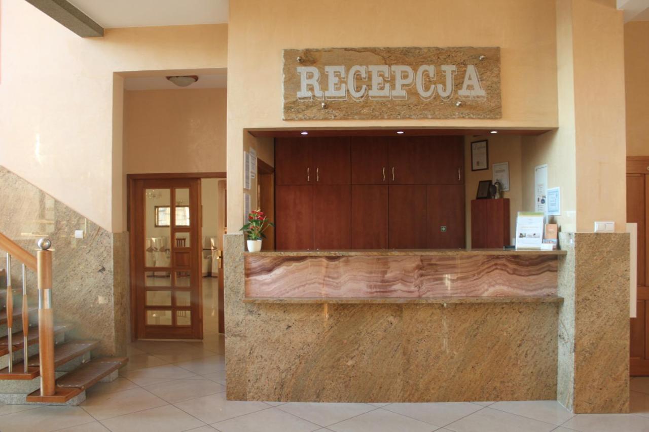 Hotel Oaza Prudnik Esterno foto