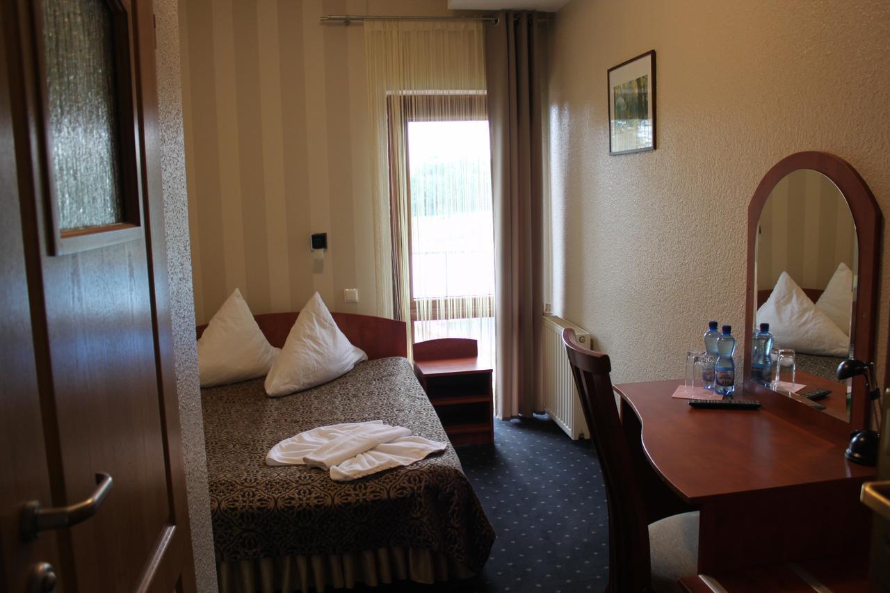 Hotel Oaza Prudnik Esterno foto