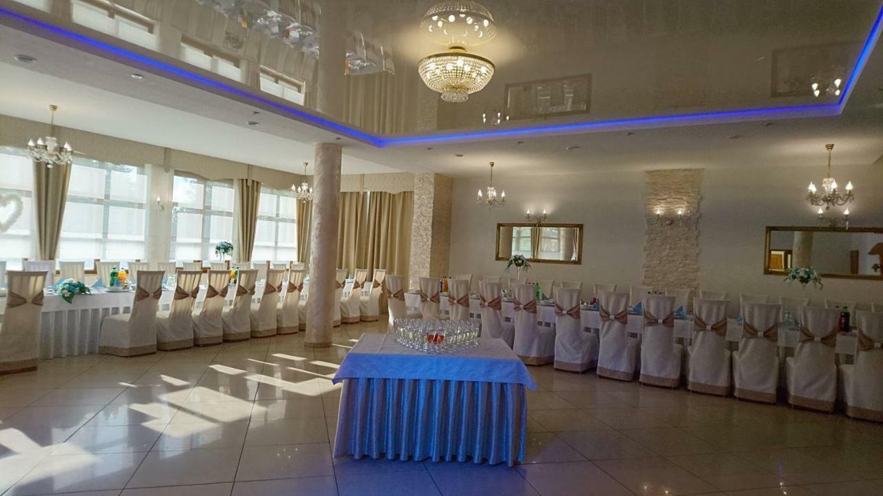 Hotel Oaza Prudnik Esterno foto