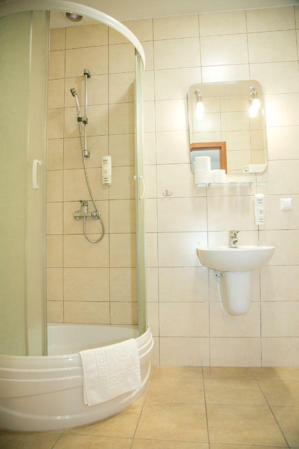 Hotel Oaza Prudnik Esterno foto