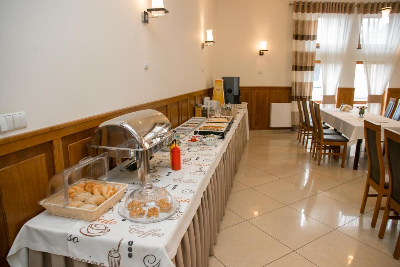 Hotel Oaza Prudnik Esterno foto